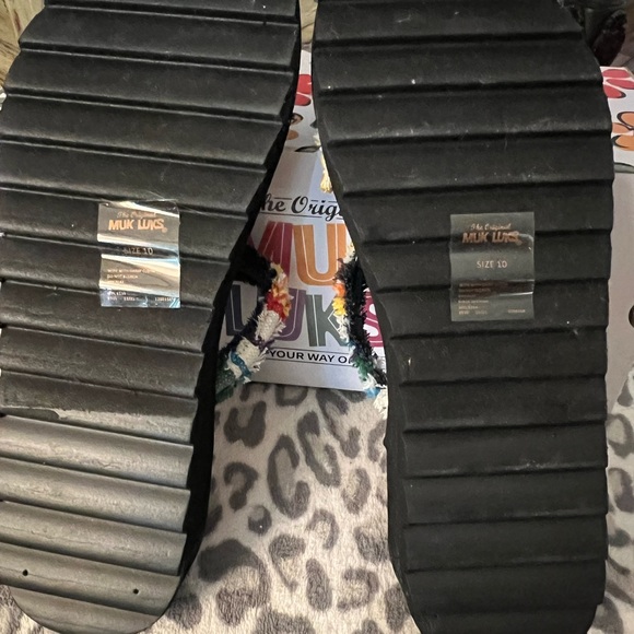 Muk Luks Black Sole Sandals - Picture 3 of 4